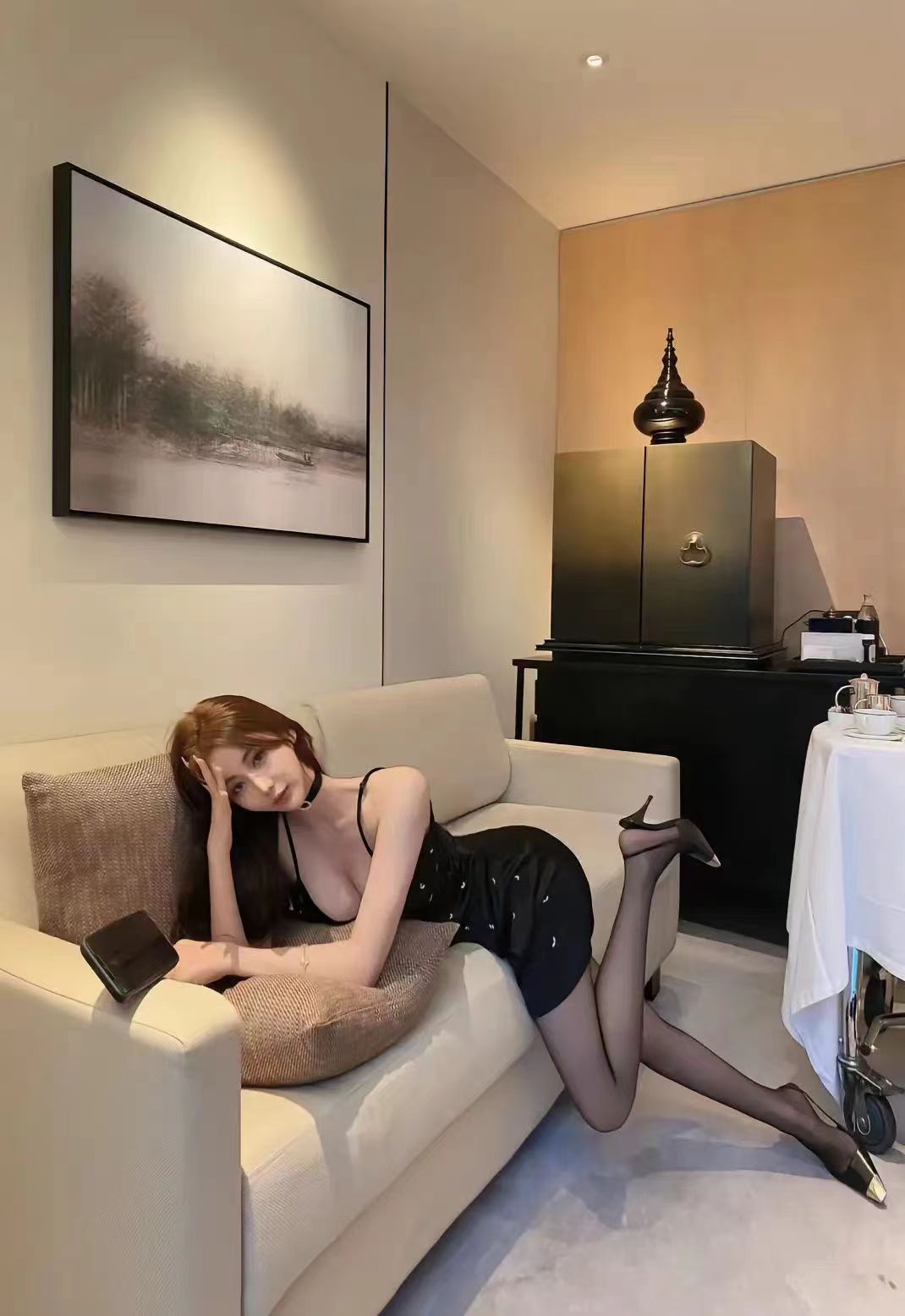 金水区极品粉嫩丝袜美妞