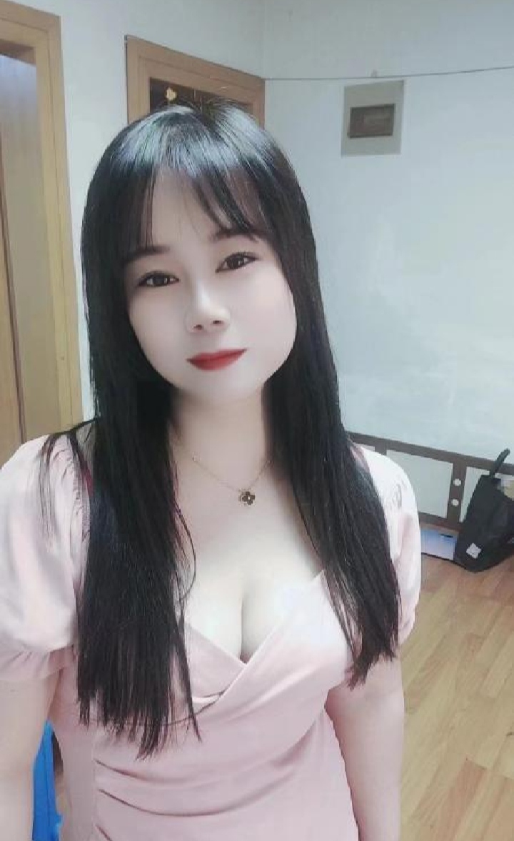 很润很滑的小少妇