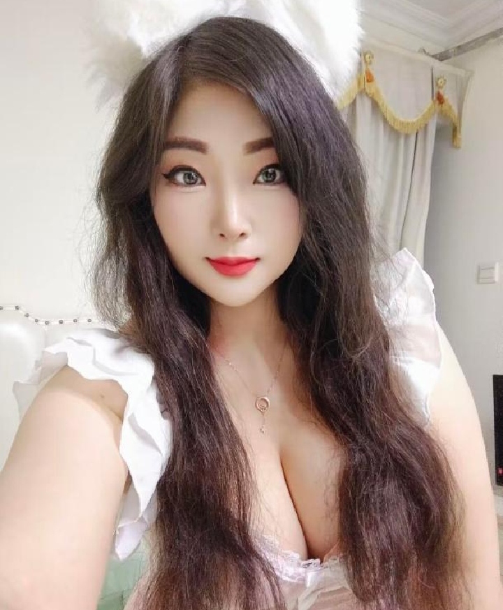 泄火巨乳肥臀少妇