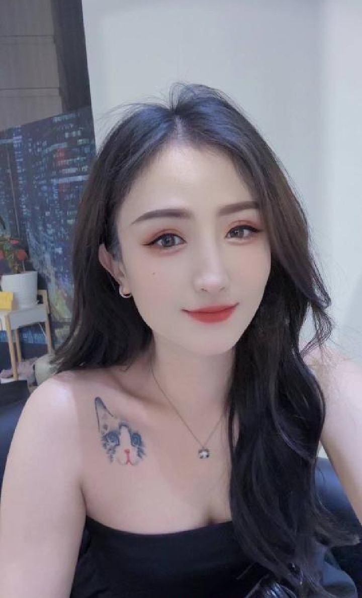 洪山轻熟丰满少妇