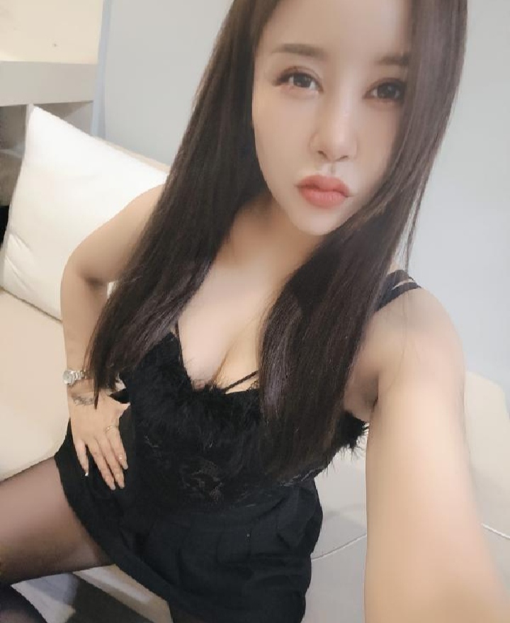 吴中万达白嫩小姐姐