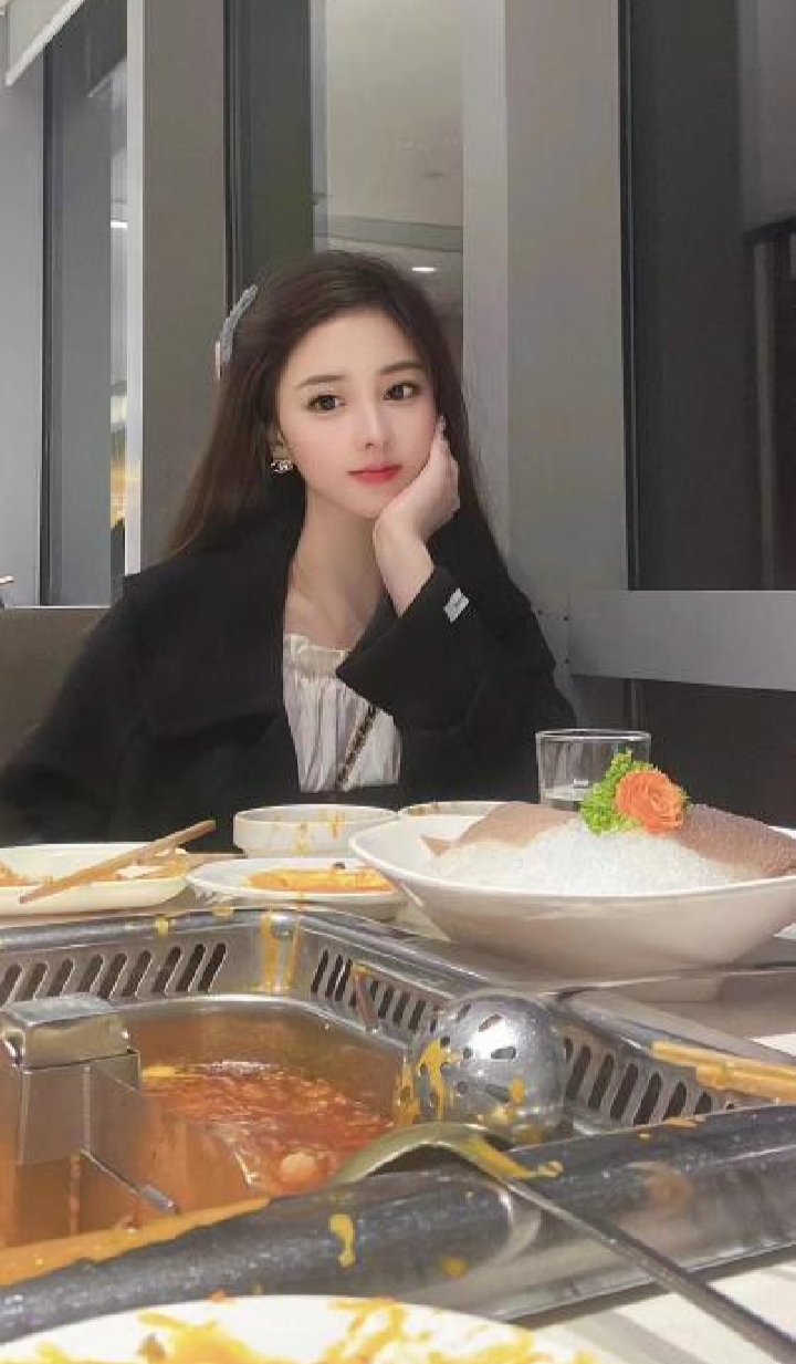 南山小兰花奶茶妹