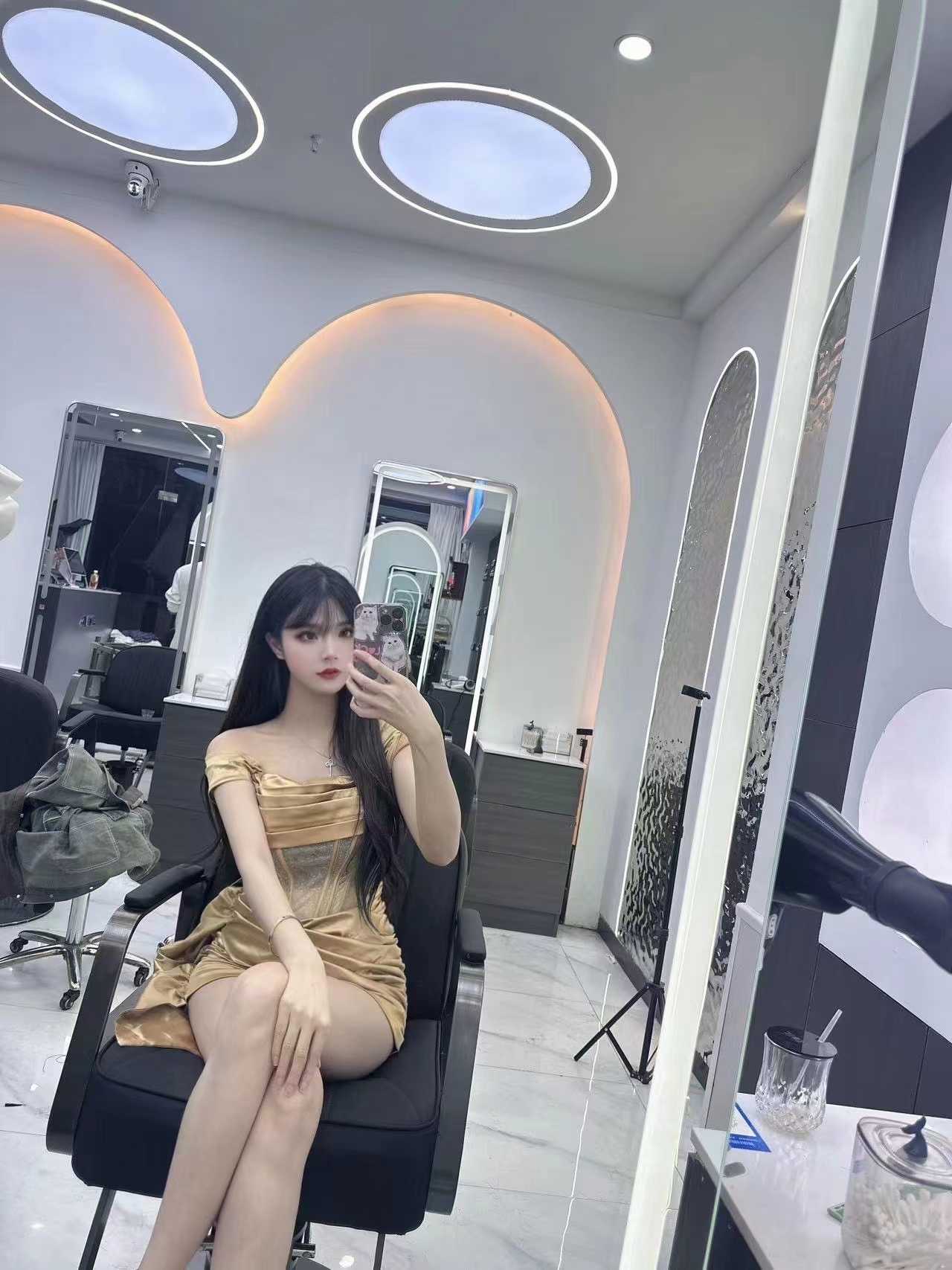 清纯精致脸 身体柔软温