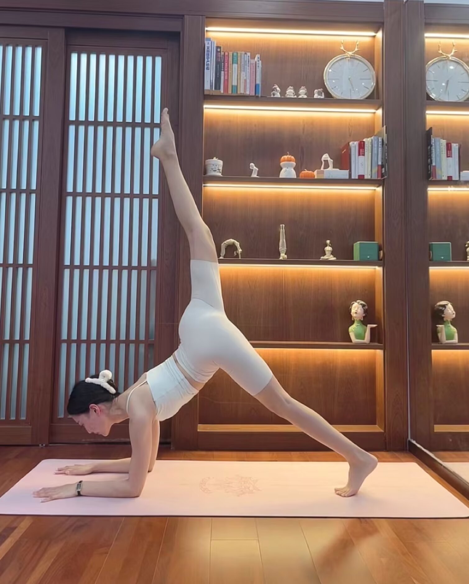 清纯唯美与性感撩人兼具一身！反差感拉满！无敌！