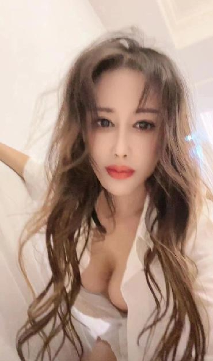 *桥漂亮混血小姐姐