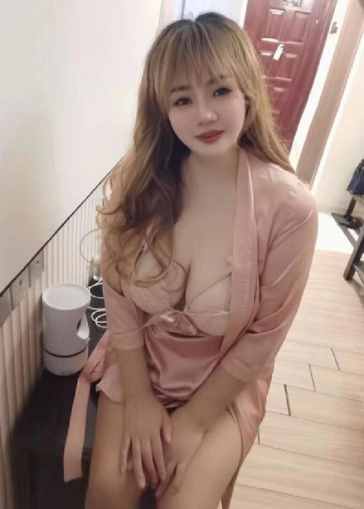 布吉丰满大白兔爱丽