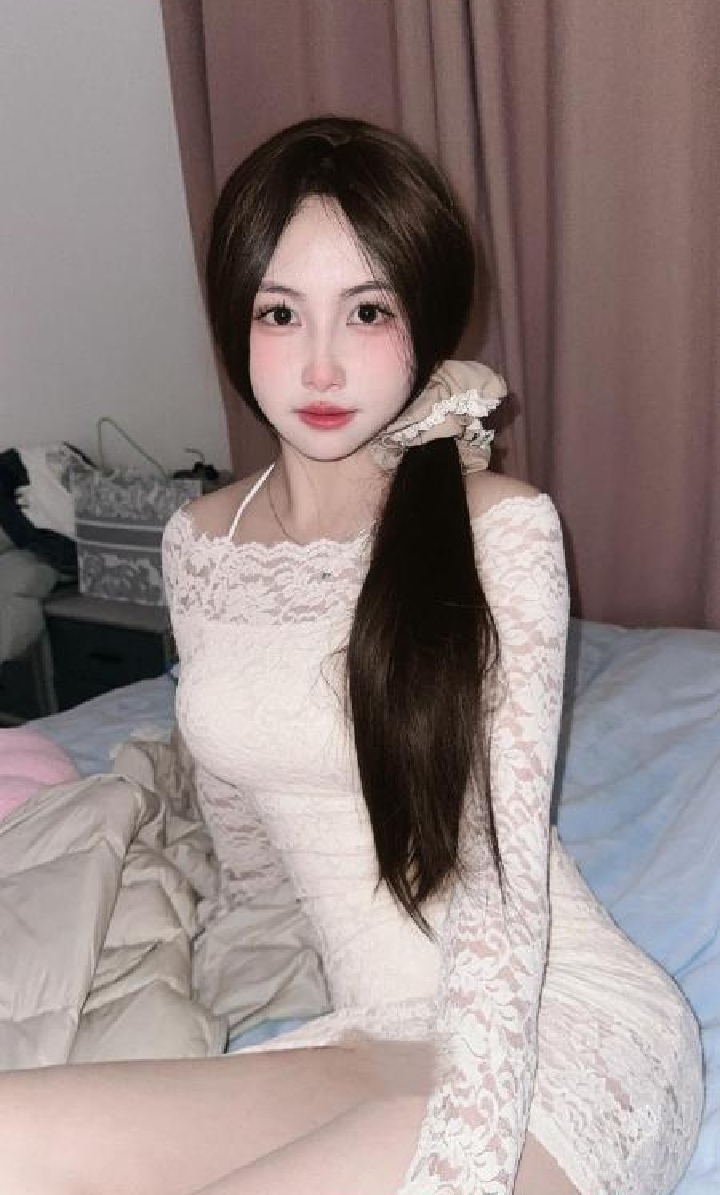 新前粉嫩御姐汐汐