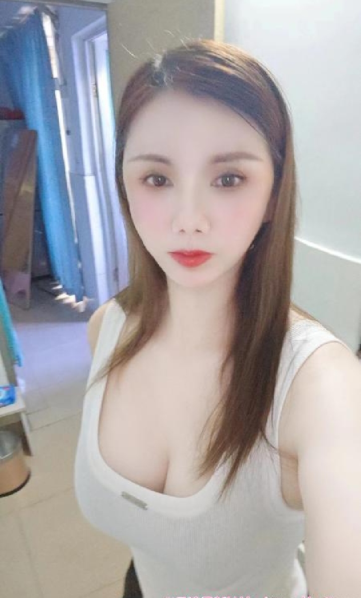 宝安福永大胸少妇