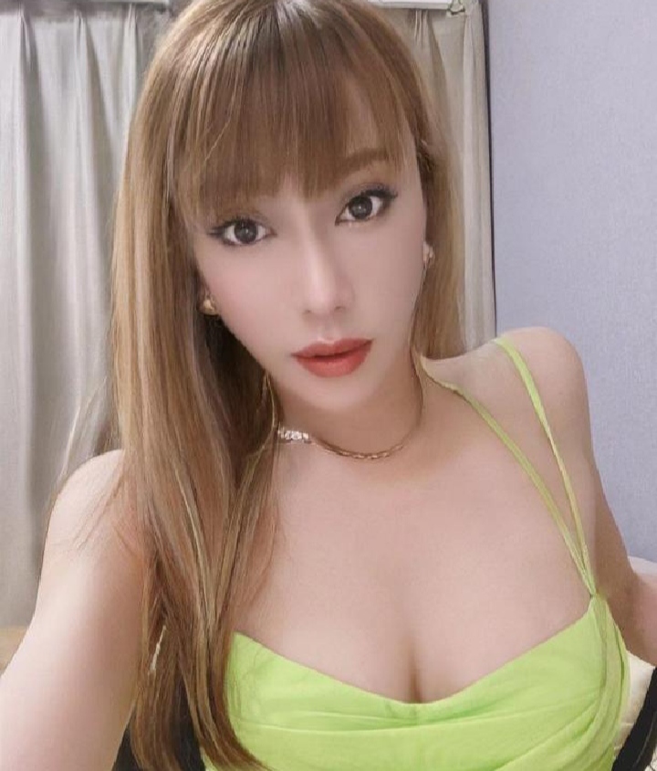 越秀高挑性感的彤彤