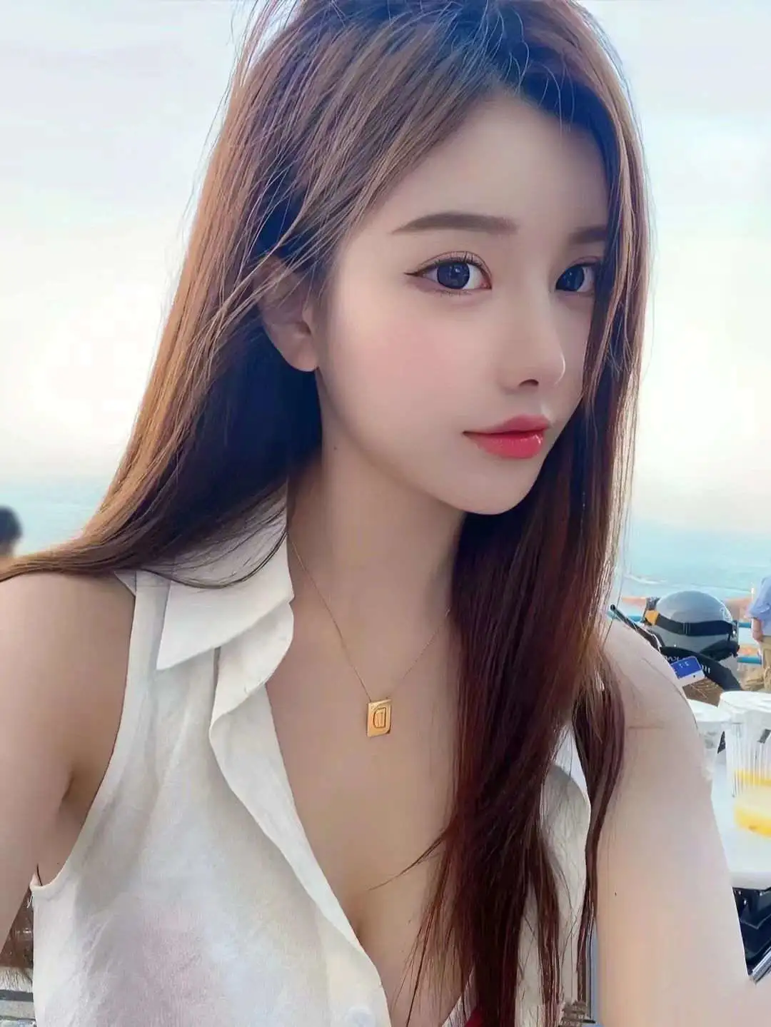 粉嫩尤物，圆润大美妞，火辣性感，丝袜制服美腿诱惑，大白兔，大臀翘，让人欲火焚身