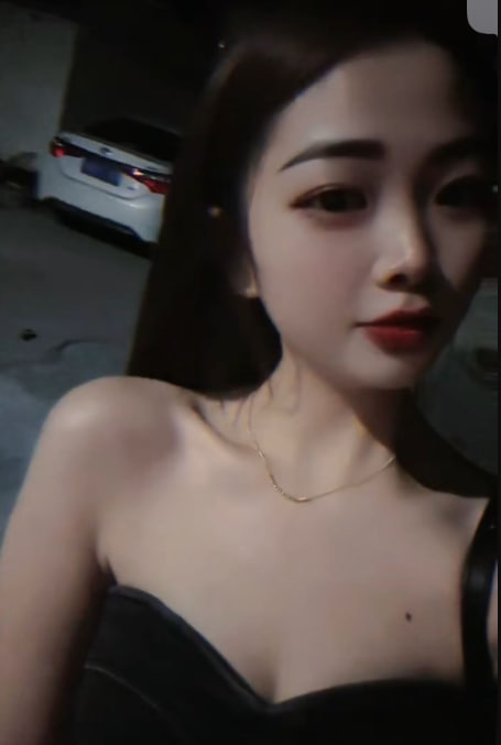 本人实测推荐，皮肤很白，配合度高，有点小贵