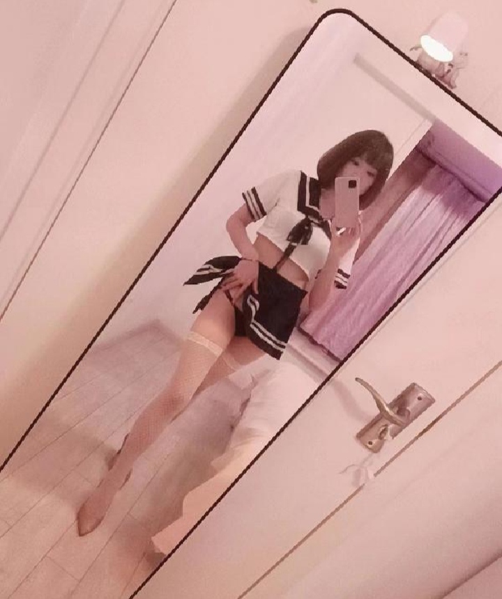 南门短发欲女小月亮