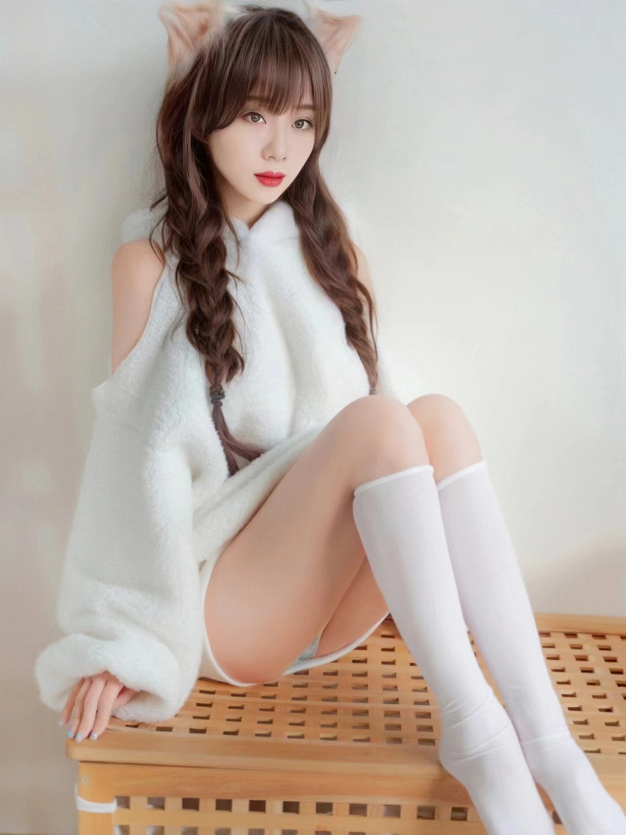 热辣性感小幺妹，真会玩。