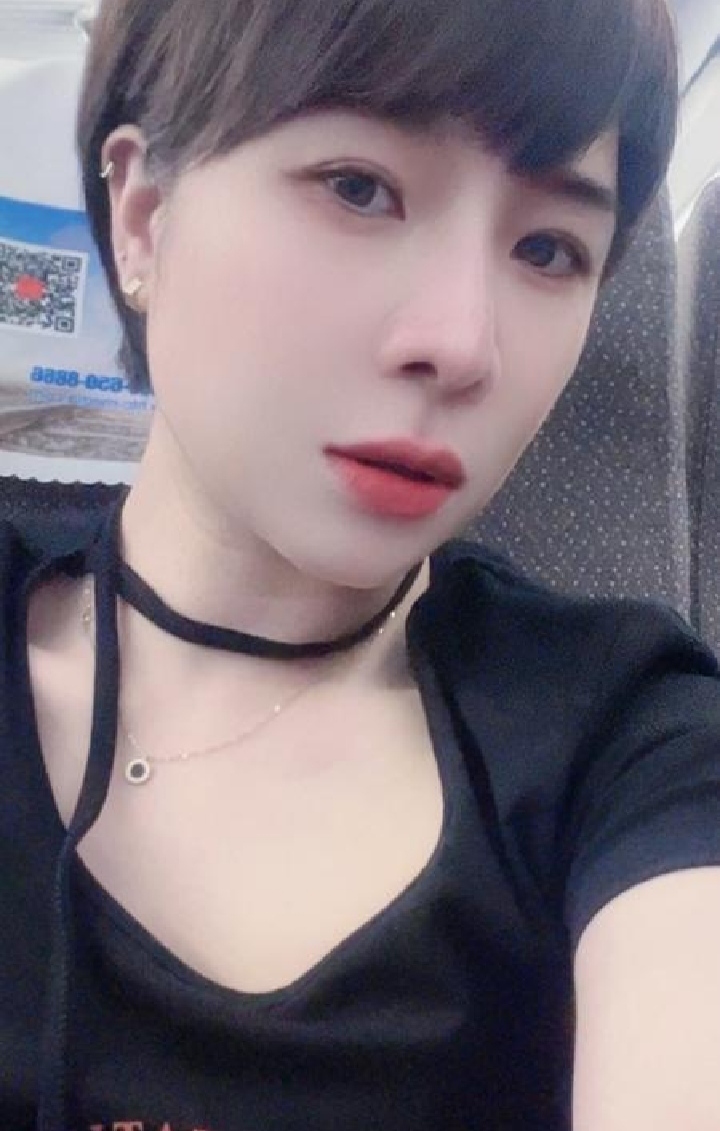 拱墅短发风情御姐