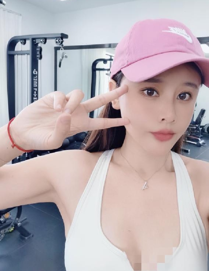 罗湖健身美眉艺菲