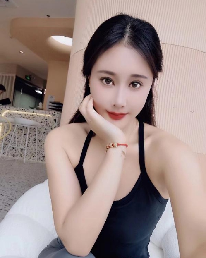 罗湖健身美眉艺菲