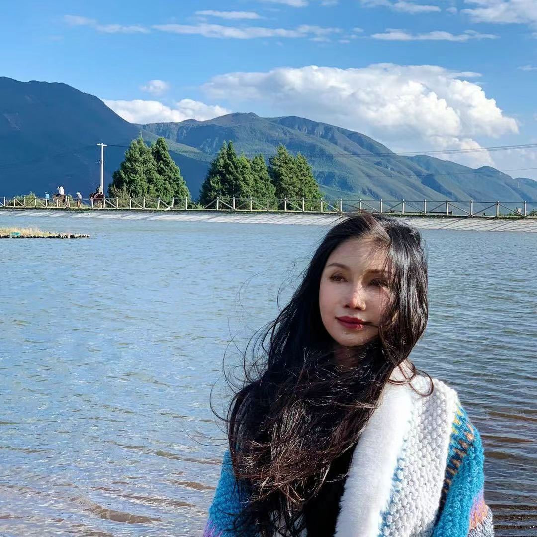 良家少妇，初次下海