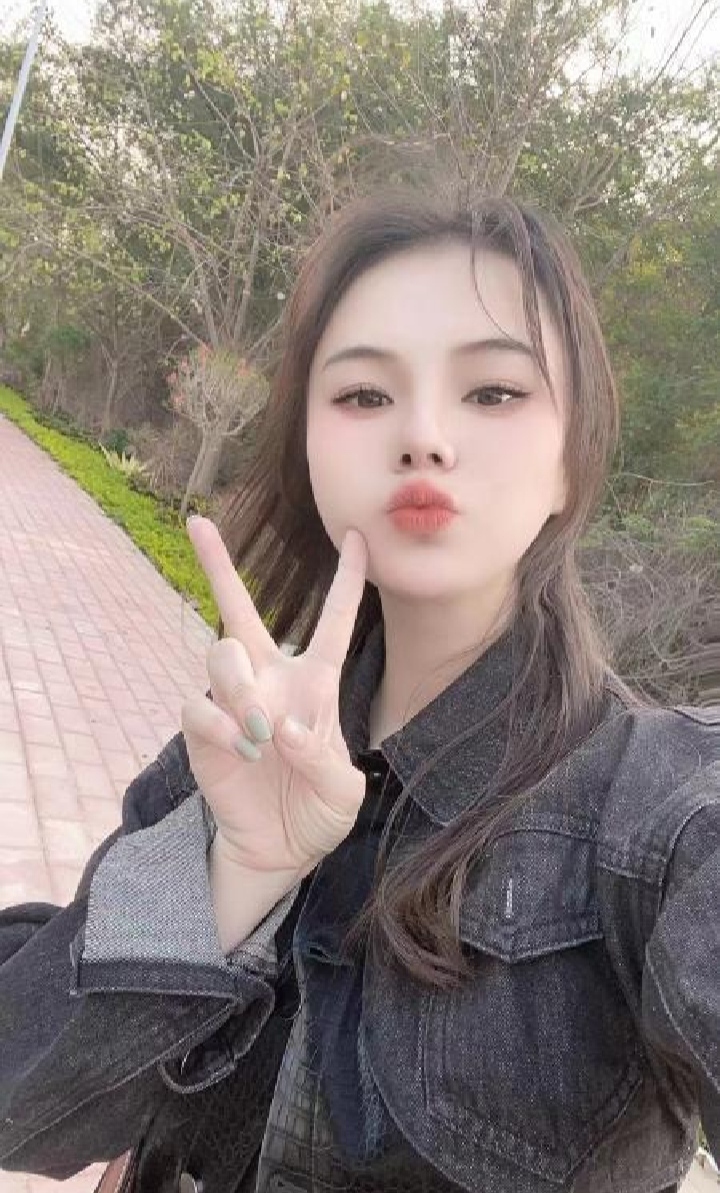 南山白嫩妹子幼情