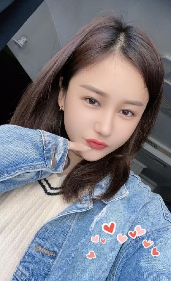 园区诱人小萝莉米娅