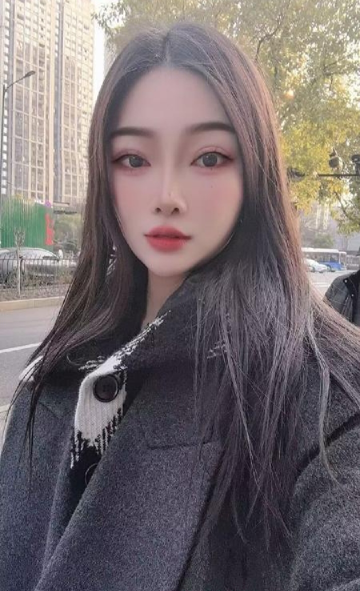 上城白净诱惑小姐姐