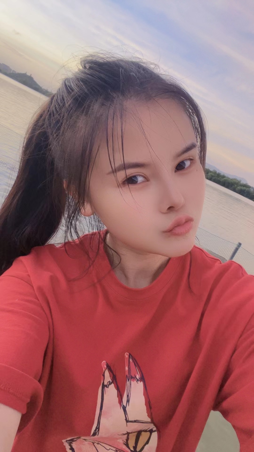 物超所值的一个00后妹子