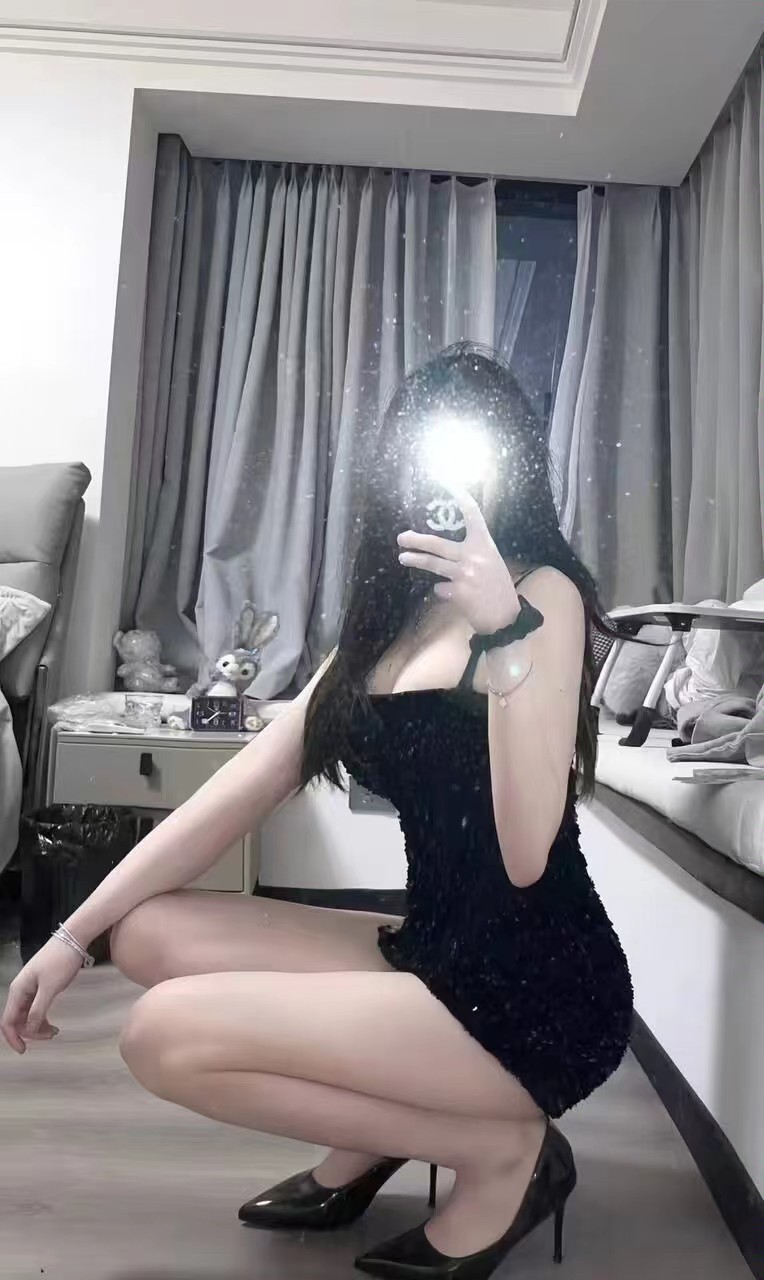 大奶抓龙筋年轻身材好