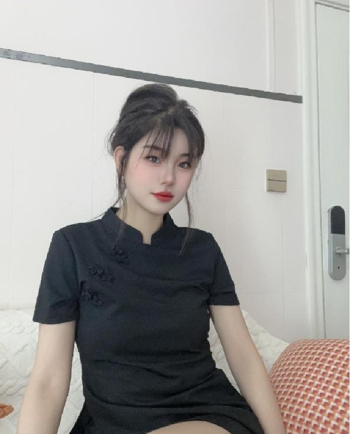 南山白嫩小倪妮