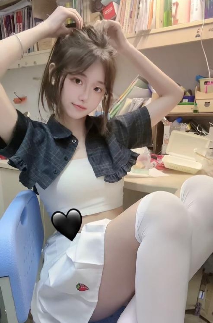 闵行区00后大眼小萝莉