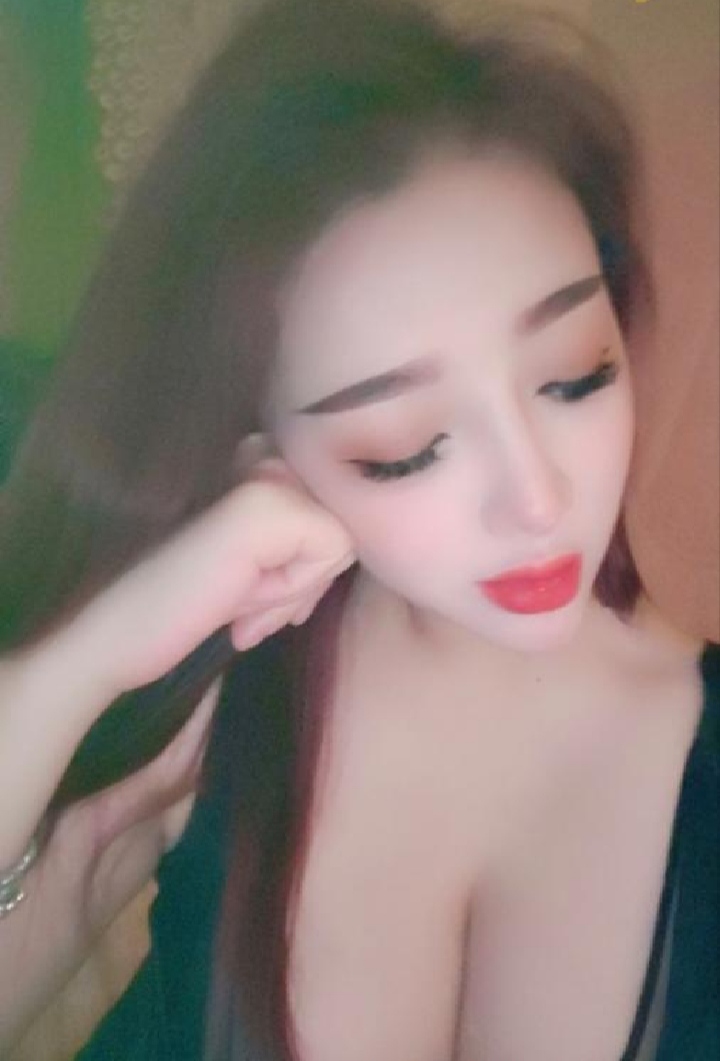 再刷大胸尤物欲望七月