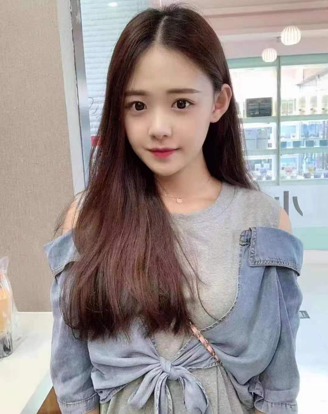 身材超棒的年轻妹妹