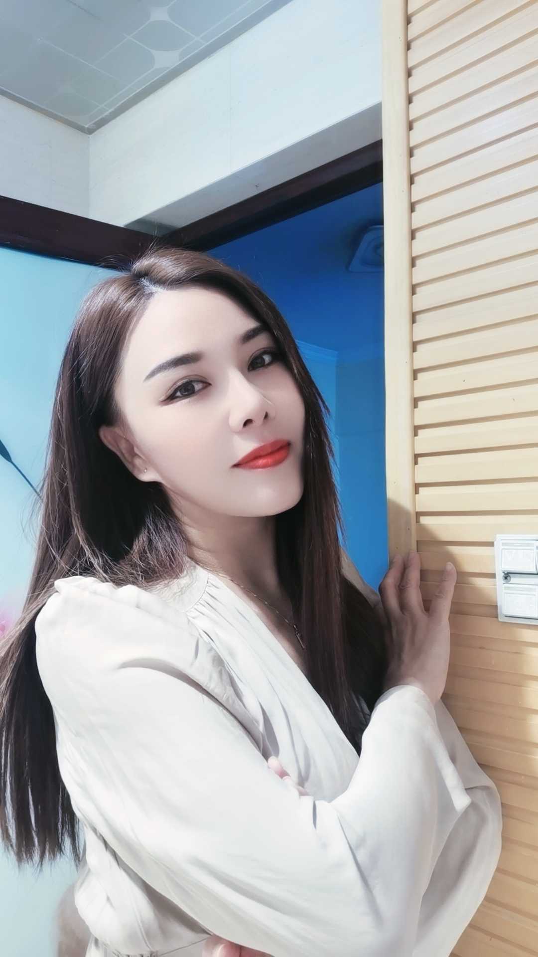 来自四川的气质少妇，非常sao！