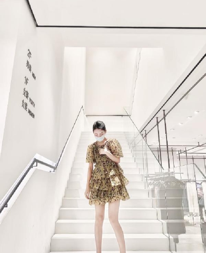 西山异域风情小姐姐