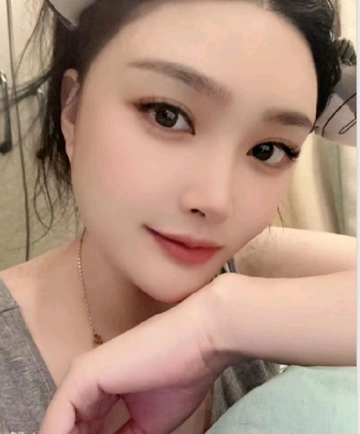 和平区大胸尤物苏青