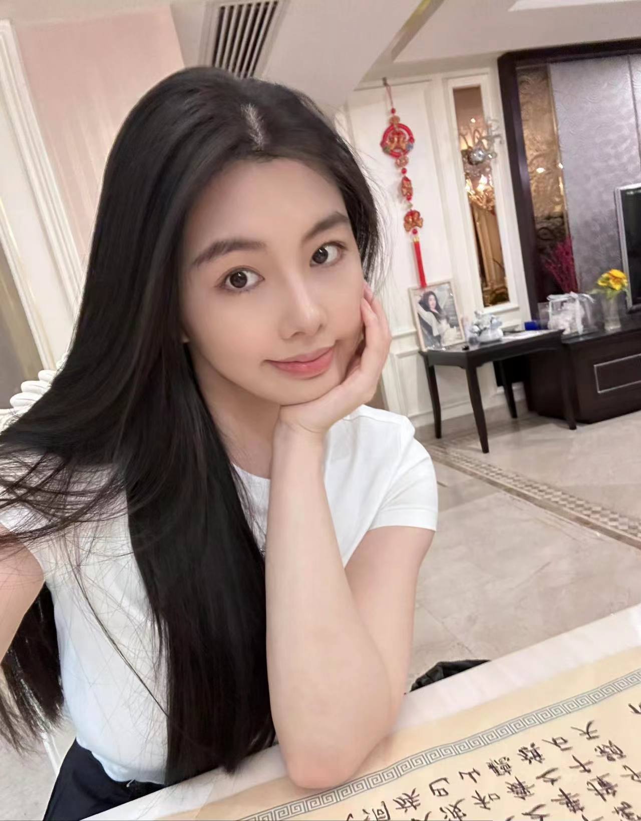 皮肤好有气质少妇