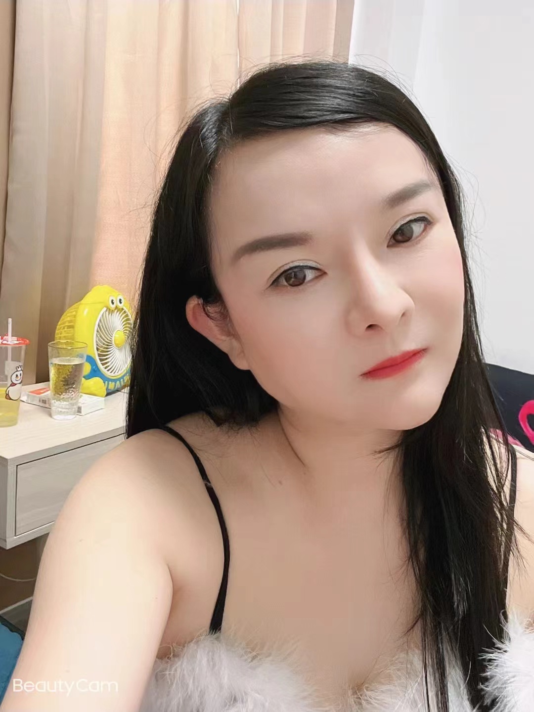 性感丰满的小少妇