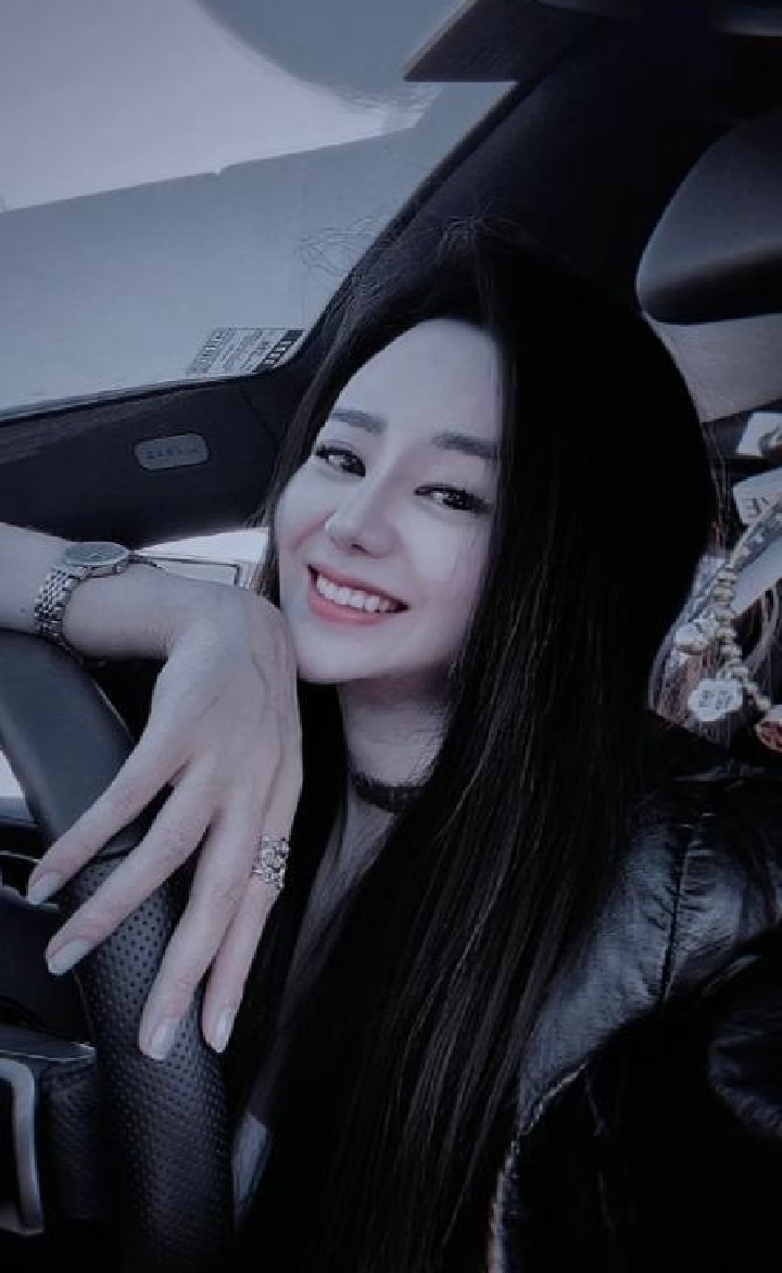 南京大奶白净的重庆辣妹