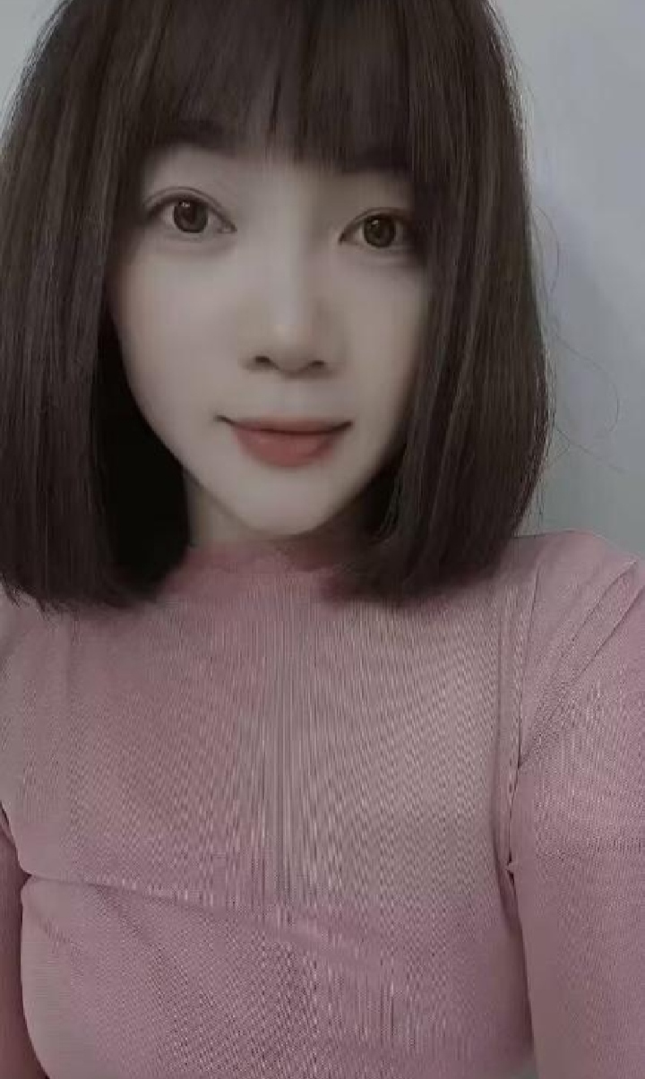 蜀山金大地短发风情少妇