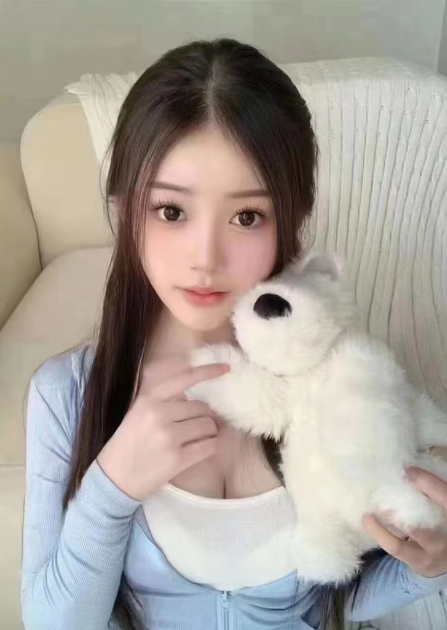 kJ不错可以抱起来艹的小姐姐