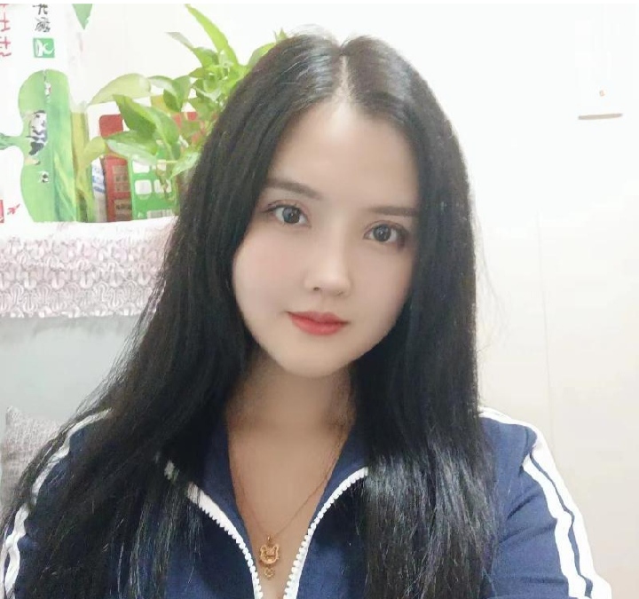 宝安大胸魅惑李一桐