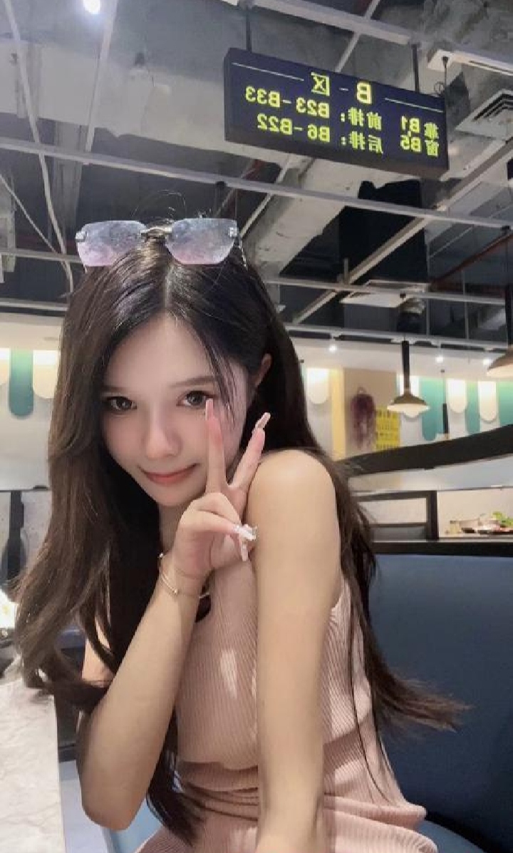 广州东站诱人学妹