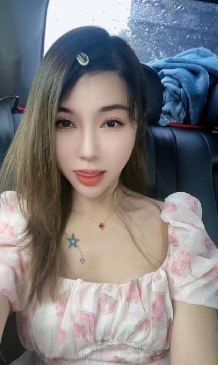 擅 she~吻的甜妹萌萌