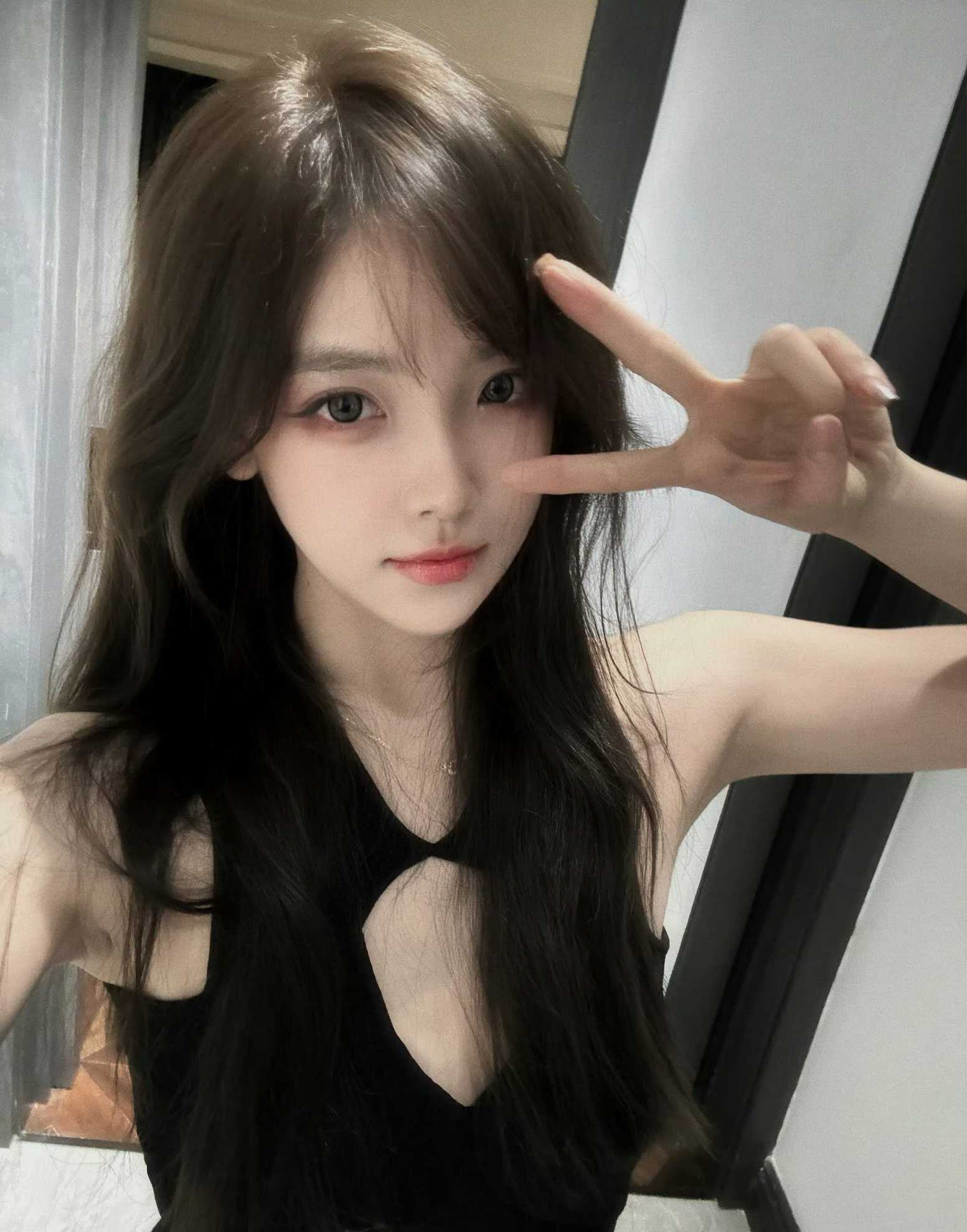 跨塘肤白貌美气质佳