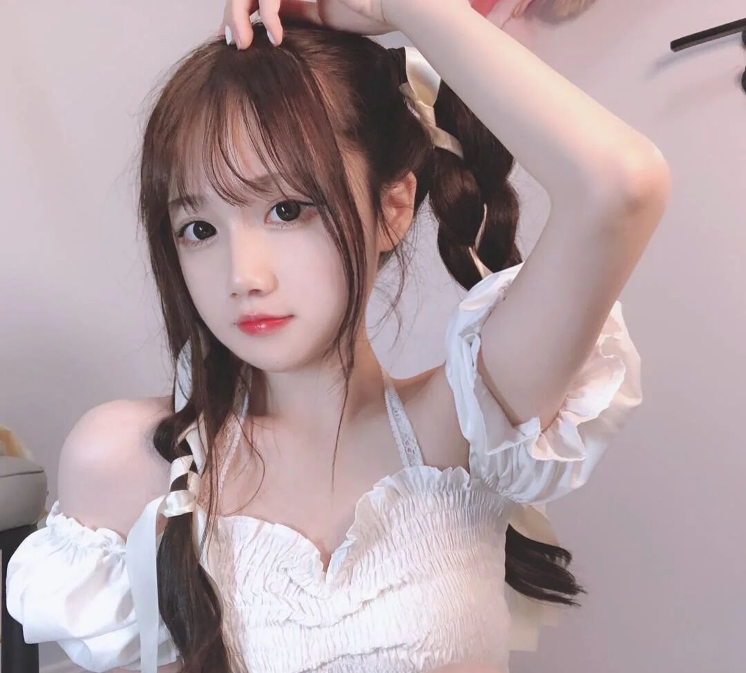 00后白虎姐妹一起兼职，刚刚下海