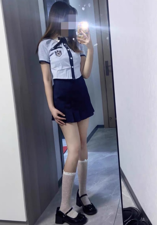 白云诱人白嫩的阳阳