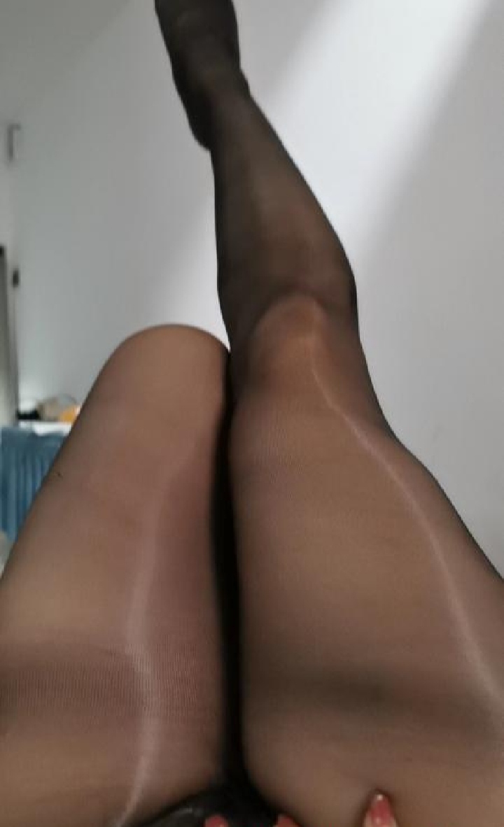 南山区短发御姐咪咪