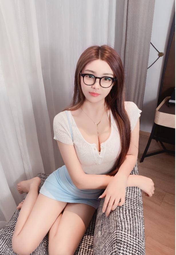 浦东新区诱人眼镜尤物