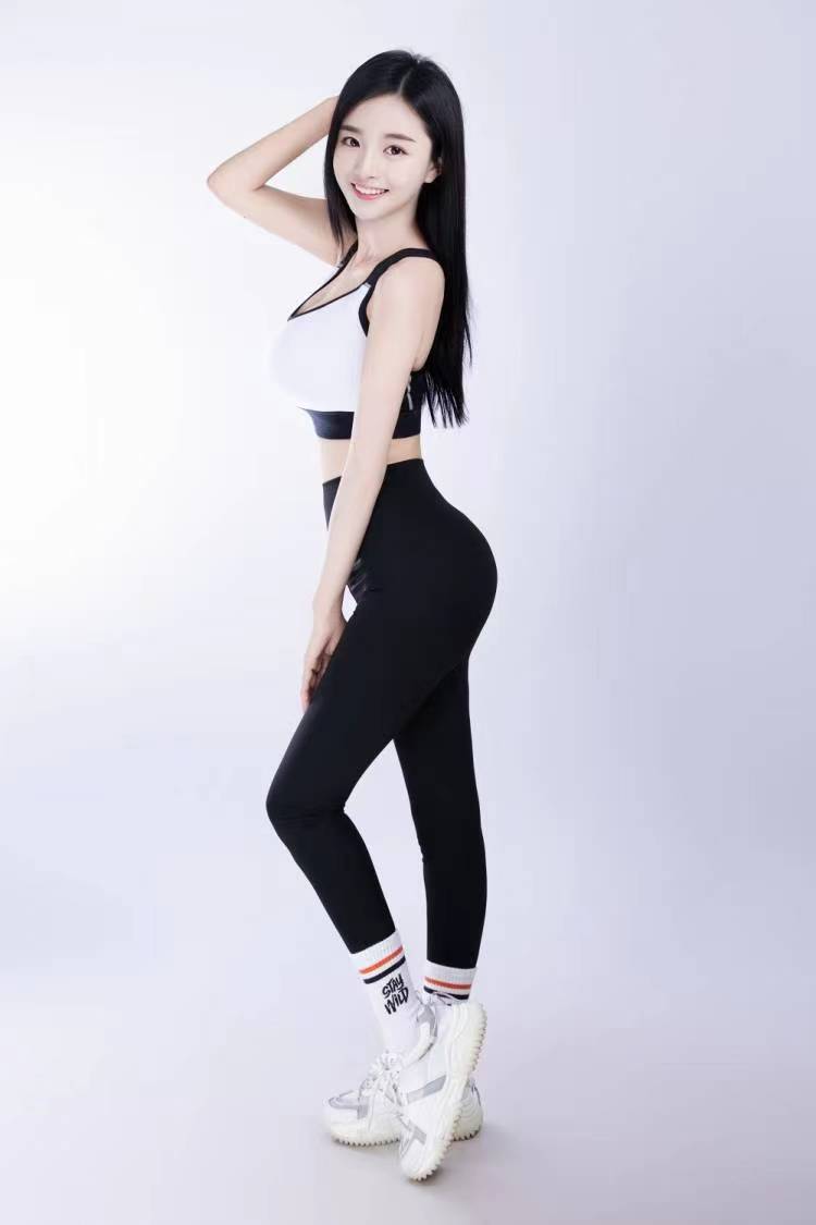 很热情的年轻妹子