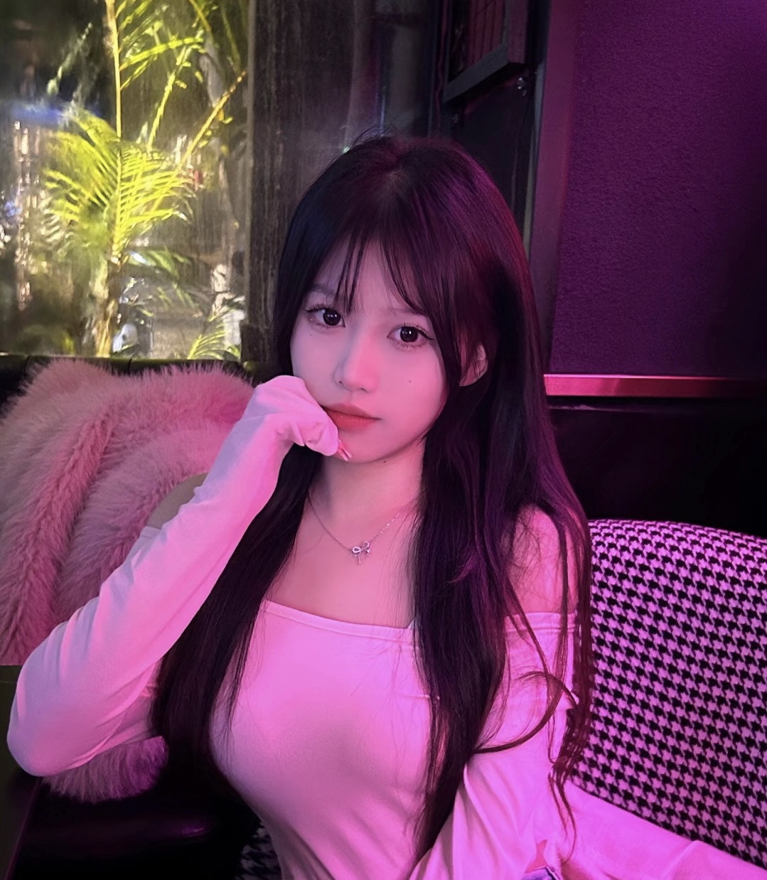 官渡区jk小姐姐，上下粉嫩