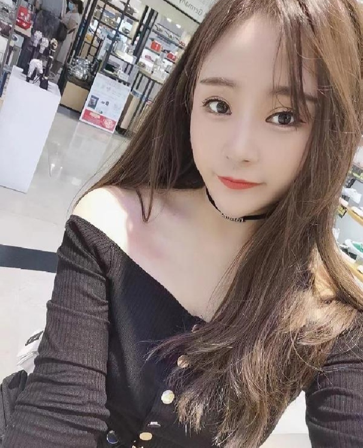 新港粉嫩小妞妞