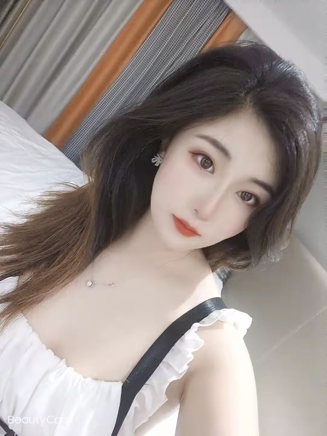 漂亮的兼职小姐姐